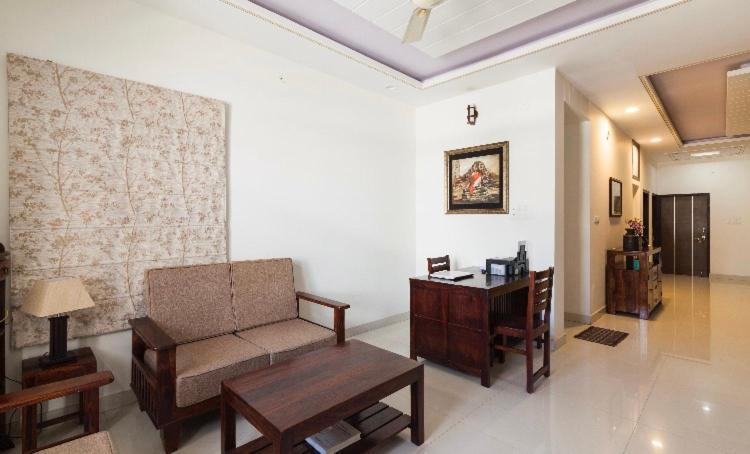White Tulips Home Stay Dźajpur Zewnętrze zdjęcie